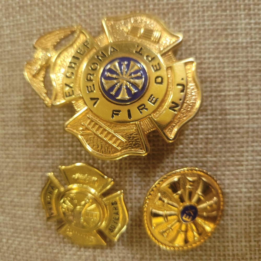 Vintage Verona NJ Fire Dept Ex-Chief Badge 30 Years Pin Set Gold Tone Americana